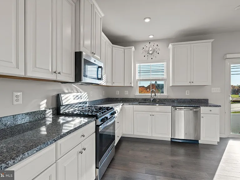 311 Sunrise Ct — Photo 25