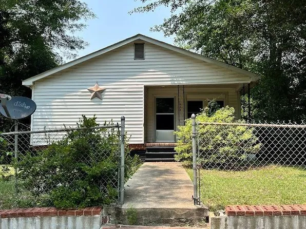 920 Chesnut St, Camden, SC 29020