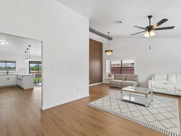 2217 Sharpshire Ln, Arlington, TX 76014
