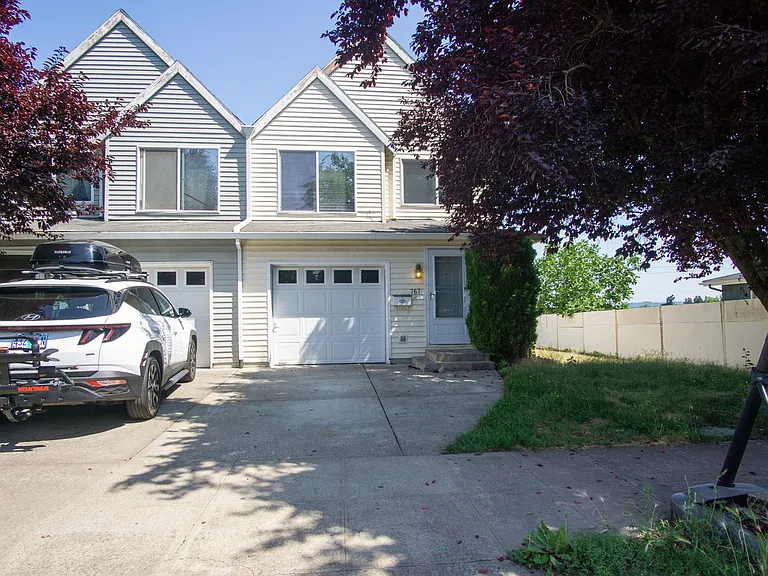 Great Piedmont 3 Bdr Townhouse w/Fireplace, DW + Garage! — Photo 27