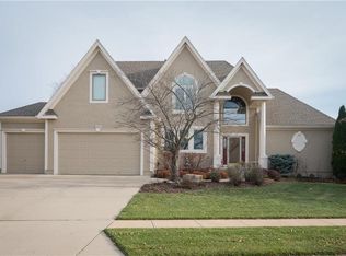 529 Peach Tree Cir, Gardner, KS 66030