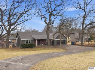 206 Bellevue Blvd S, Bellevue, NE 68005