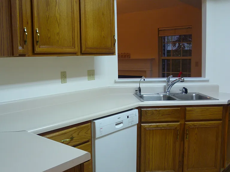 3530 Churchill Dr — Photo 4