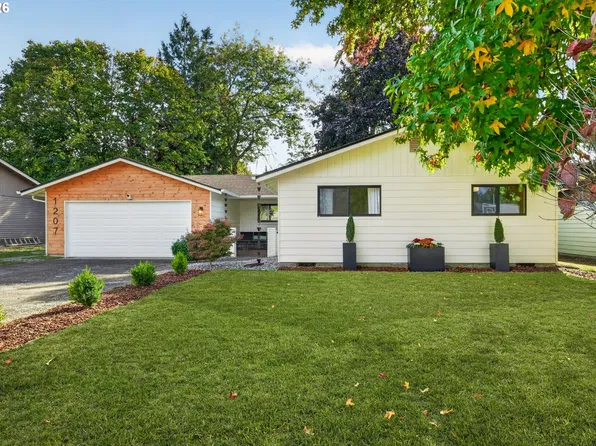 1207 NW 62nd St, Vancouver, WA 98663