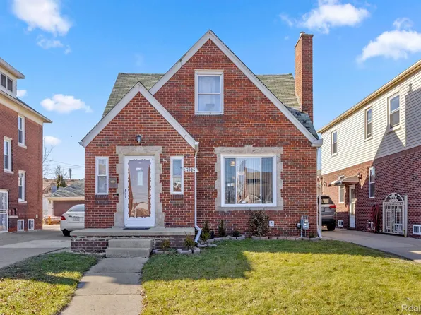 7825 Normile St, Dearborn, MI 48126