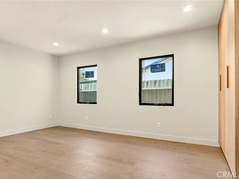4819 Genesta — Photo 36