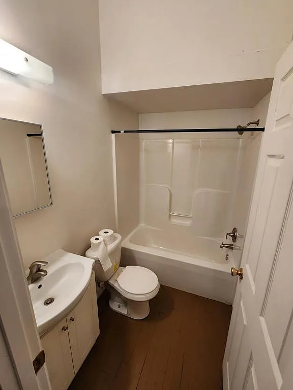 120 Brown, Apt9 — Photo 4