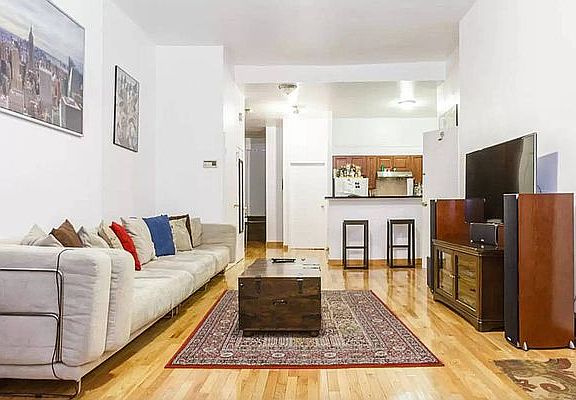2nd image of 136 E 31st St APT 2