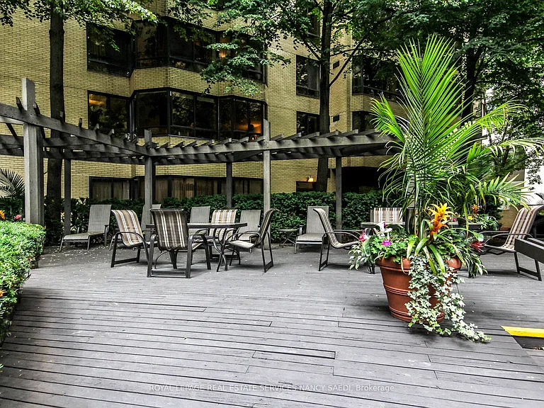 211 Saint Patrick St #Penthouse 6 — Photo 13