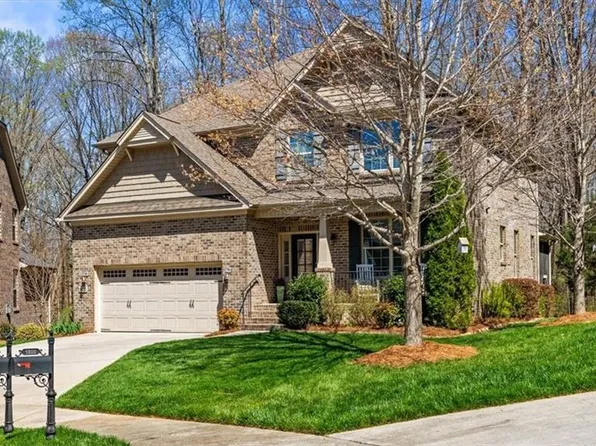 1802 Griffins Knoll Ct, Greensboro, NC 27455