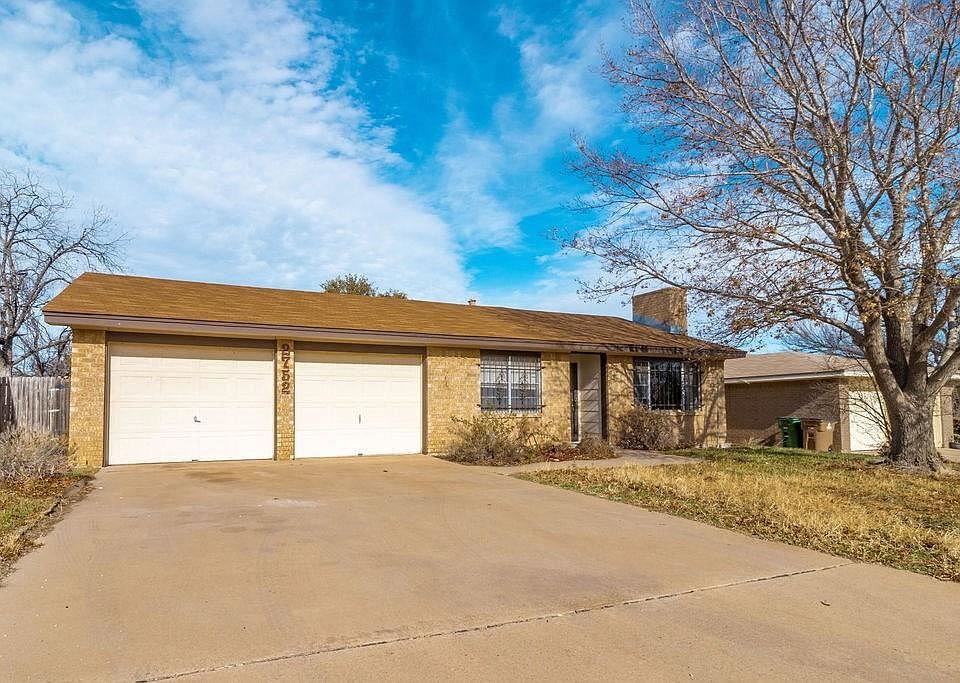 1st image of 2752 Eunice Dr