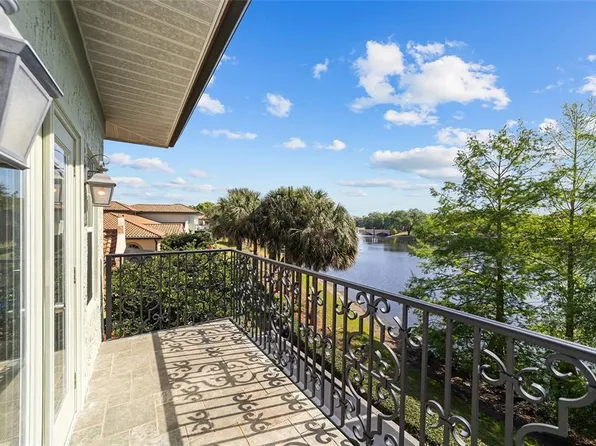 1245 Avenida De Las Casas, Lady Lake, FL 32159