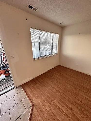 987 Iowa Ave #B Photo 1