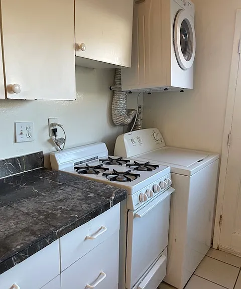 3121 Alma St — Photo 17