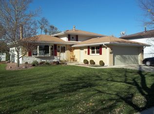 16748 Olcott Ave, Tinley Park, IL