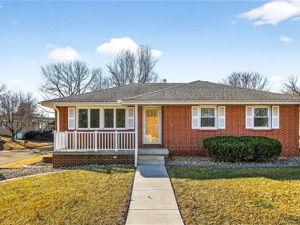 34 Caribou Cir, Saint Joseph, MO 64506