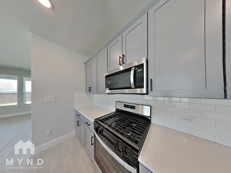 432 Oceania Ln — Photo 8