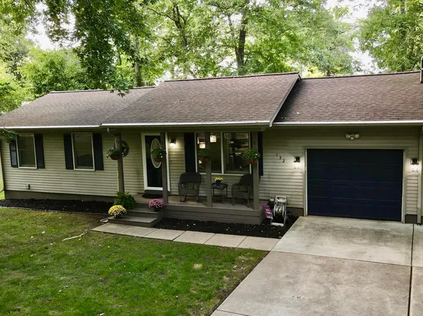 132 Clyde James Dr, Pleasant Lake, MI 49272