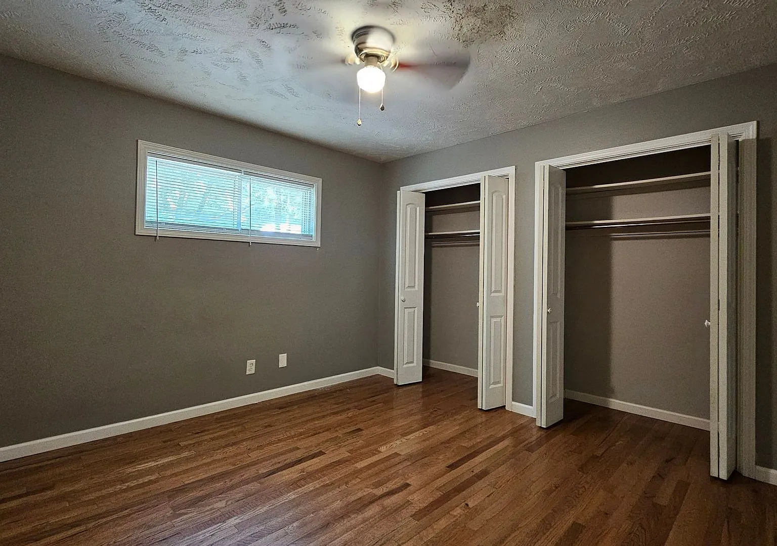 University Row Apartments — Photo 3