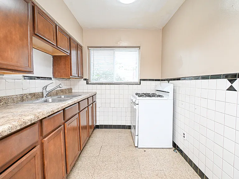 3042 Percy Ave #2 — Photo 7