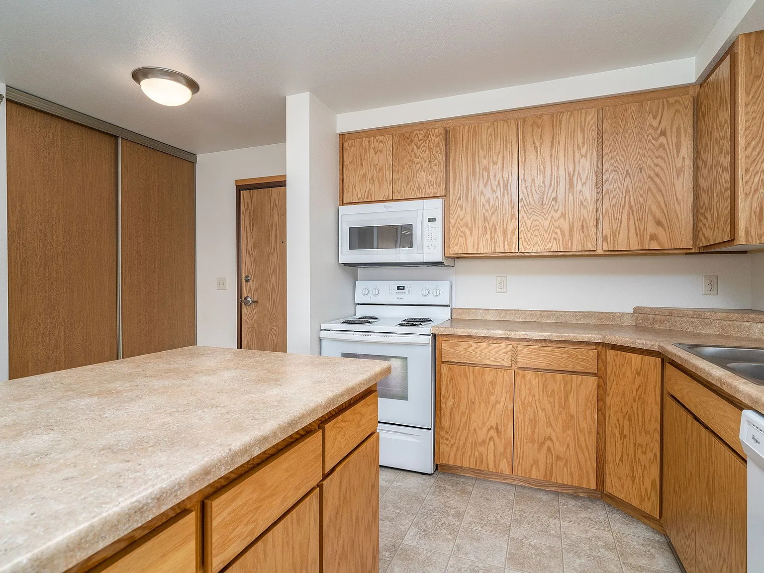Desoto Estates — Photo 4