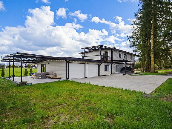 2nd image of 36143 Shore Rd