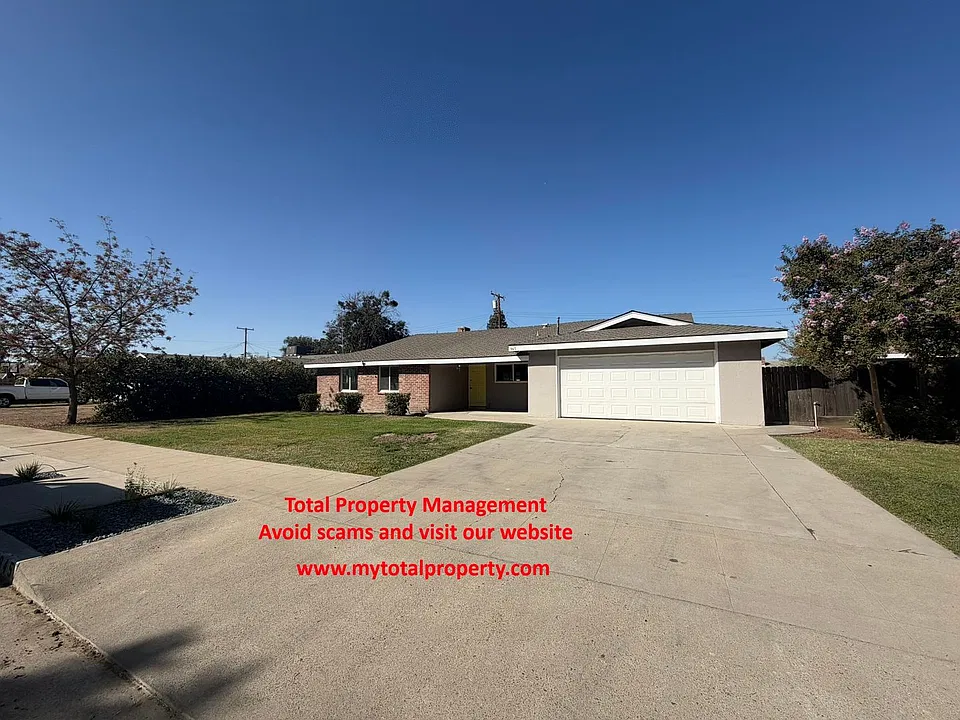 945 N Mahaleb St