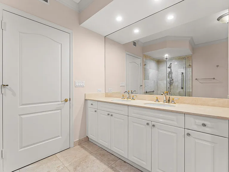 550 SE Mizner Blvd #B501 — Photo 18