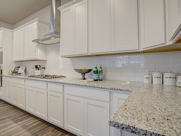 The Ivyglen - Kitchen