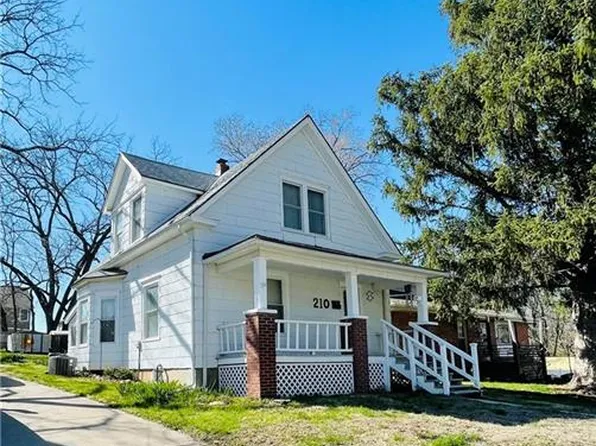 210 Arthur Ave, Bonner Springs, KS 66012