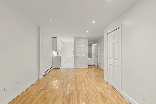 385 Vernon Ave #1E Photo 1