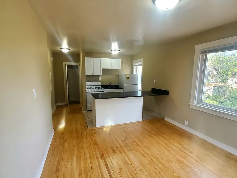 535 Asbury — Photo 26