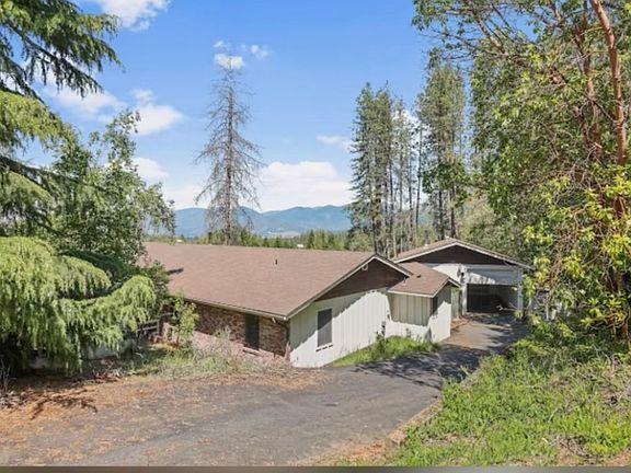 5th image of 301 Red Spur Dr