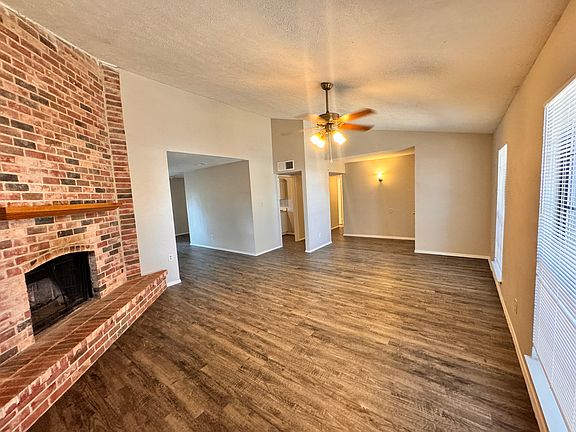4th image of 1516 Carlsbad Dr