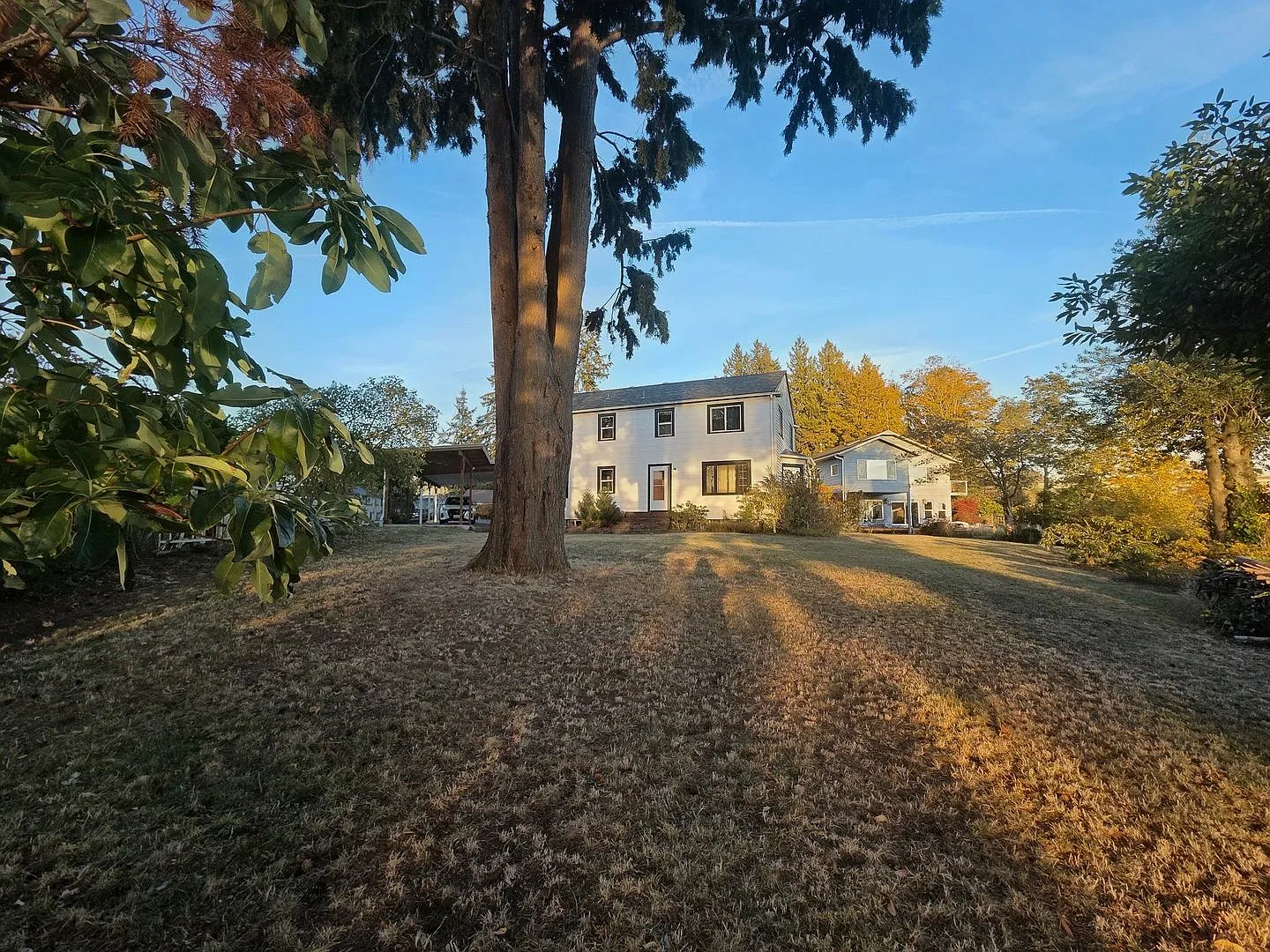 Historic Waterfront Home for Rent in Bremerton! 3 Bed / 1.75 Bath w/ a Mostly Finished Basement! ... — Photo 4