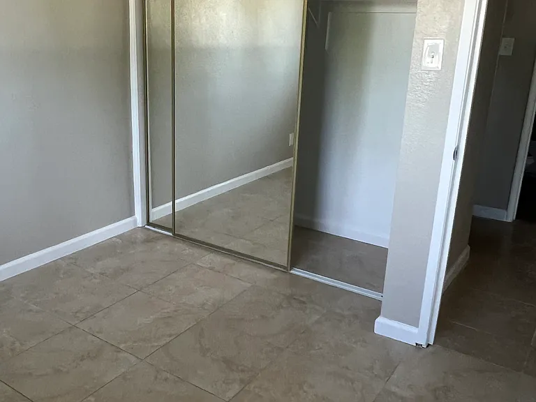 304 Palm Dr — Photo 10