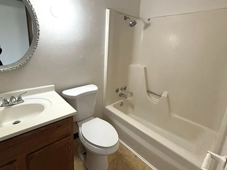 3729 W 9th Street — Photo 14