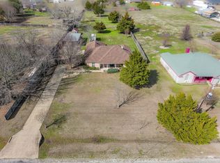837 Shady Brook Ln, Red Oak, TX 75154