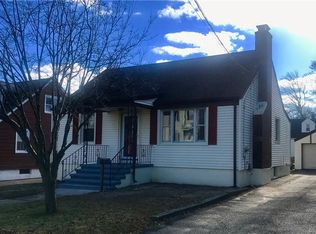 71 Cardinal St, Fairfield, CT 06825