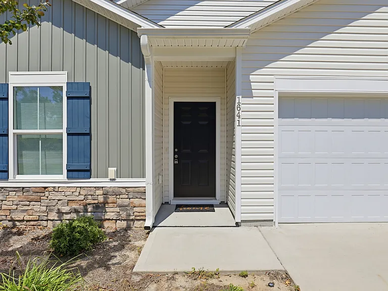1641 Star Cross Dr SW — Photo 4