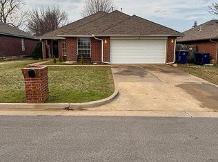 12317 NW 3rd St, Yukon, OK 73099