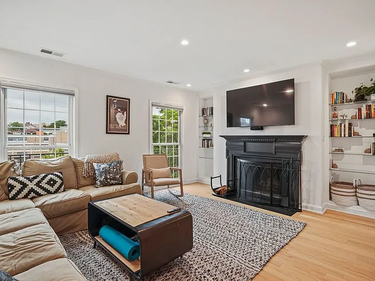 1654 Beekman Pl NW #A — Photo 1