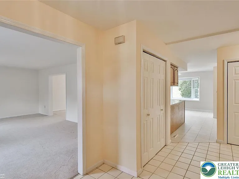 4059 Wedgewood Rd — Photo 6