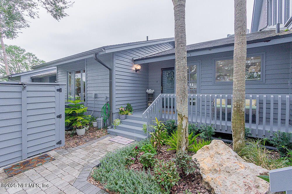 326 QUAIL POINTE Drive