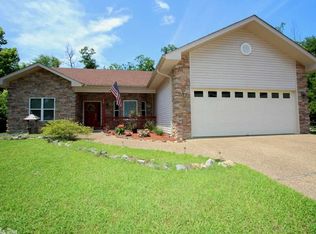 4 Encantado Ln, Hot Springs, AR 71909