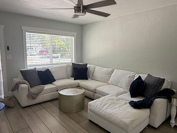 5th image of 541 NE 18th St #541