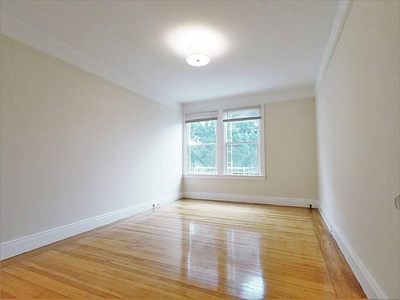 2nd image of 276 3rd Ave #11