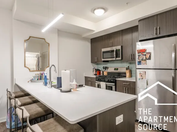 1327 N Wells St #603, Chicago, IL 60610