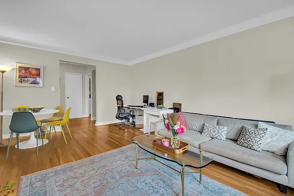 Rented by AVENUE 8 INC | media 2