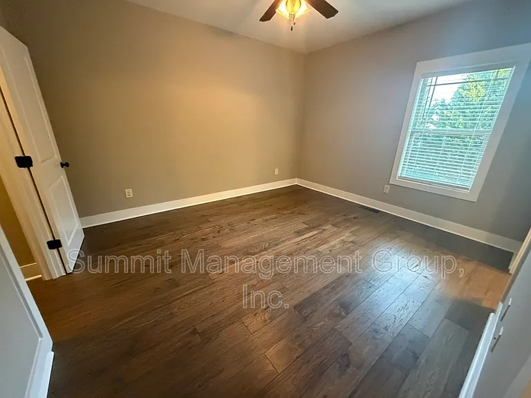 860 S Harkness St #H — Photo 25